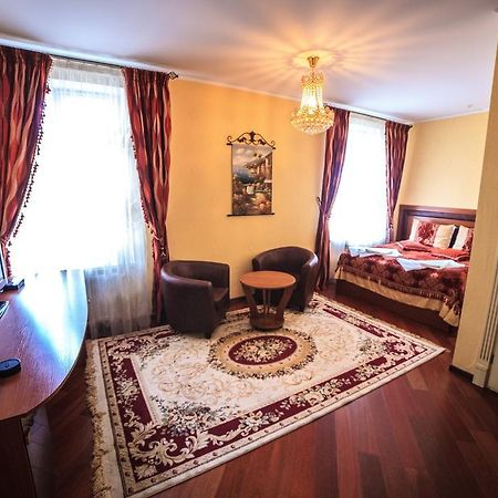 Imperiya Hotel Khmelʼnytsʼkyy Quarto foto
